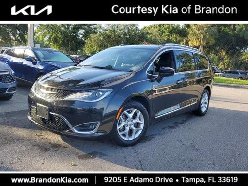 2020 Chrysler Pacifica Touring-L