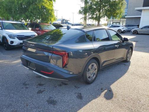 2025 Kia K4 LX