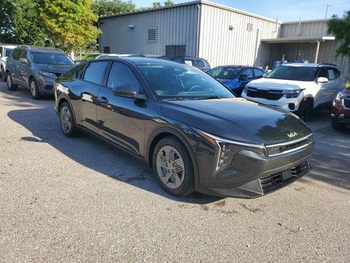 2025 Kia K4 LX