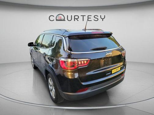 Diamond Black 2021 Jeep Compass Latitude