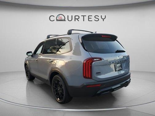 Everlasting Silver 2022 Kia Telluride SX