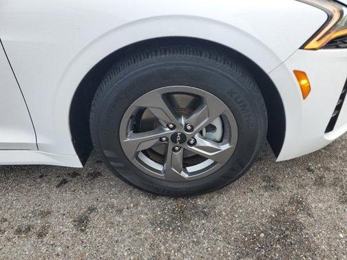 2023 Kia K5 LXS
