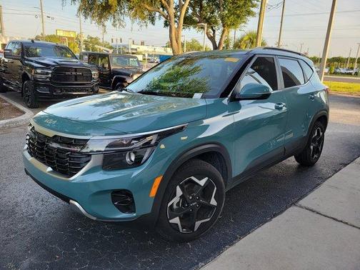 Blue 2025 Kia Seltos EX