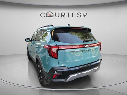 Blue 2025 Kia Seltos EX