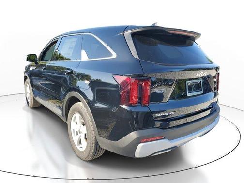 2025 Kia Sorento LX