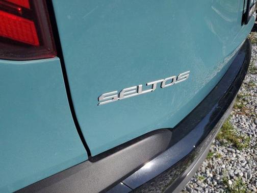 2025 Kia Seltos EX