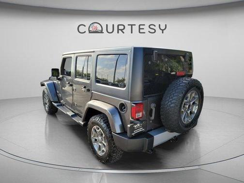 Granite Crystal Clearcoat Metallic 2014 Jeep Wrangler Unlimited Sahara