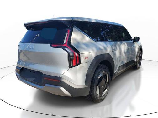 2026 Kia EV9 Light Long Range
