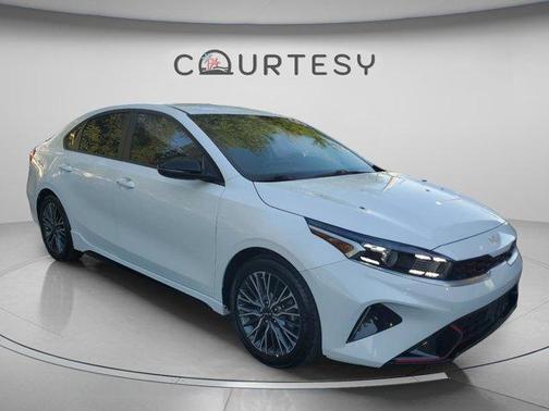 Snow White Pearl 2024 Kia Forte GT-Line