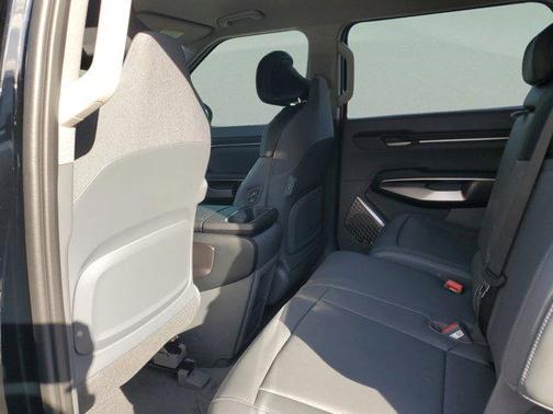 2026 Kia EV9 Light Short Range