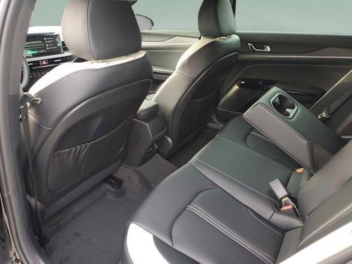 Aurora Black Pearl 2026 Kia K5 GT-Line