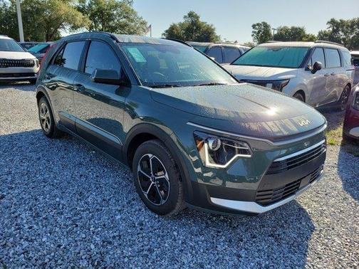 Green 2026 Kia Niro EX
