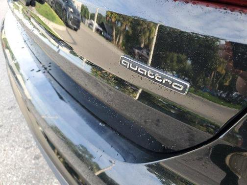 2024 Audi Q3 45 S line Premium