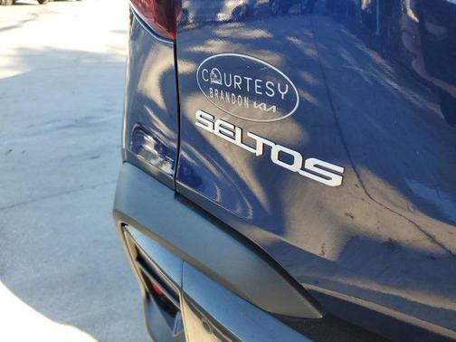 2025 Kia Seltos EX