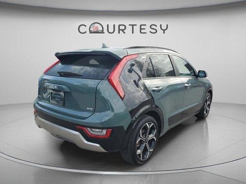 2024 Kia Niro SX Touring