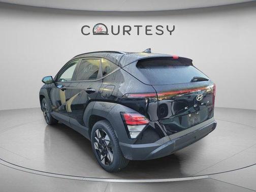 Abyss Black Pearl 2024 Hyundai KONA SEL