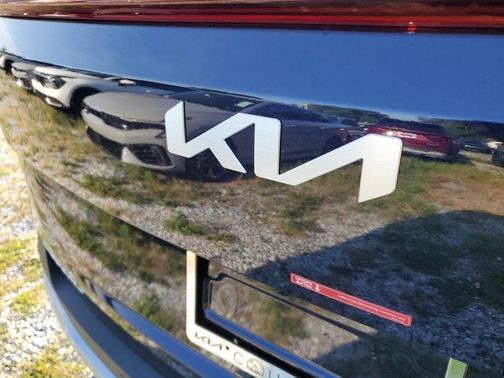 2025 Kia Carnival EX