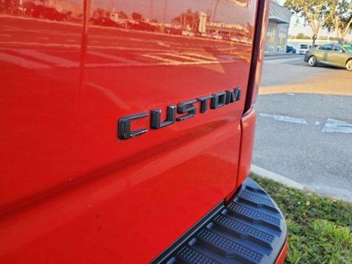 2021 Chevrolet Silverado 1500 Custom