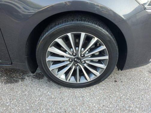 Platinum Graphite 2018 Kia Cadenza Premium