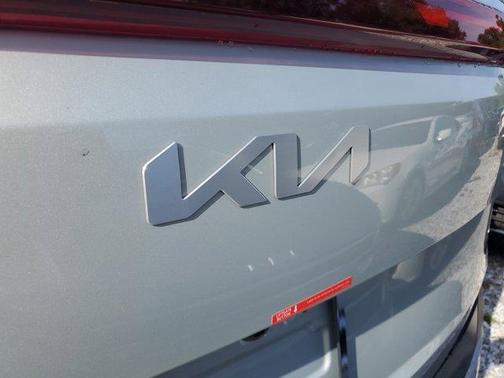 2025 Kia Carnival EX