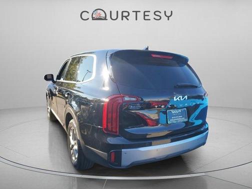 2023 Kia Telluride LX