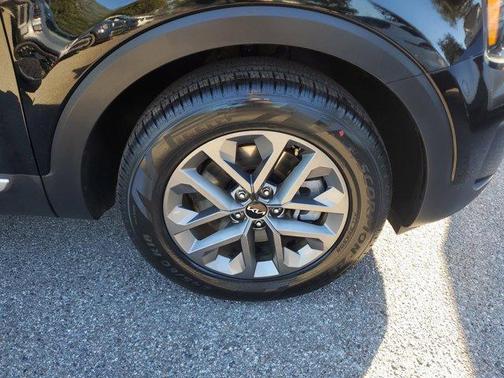 2023 Kia Telluride LX