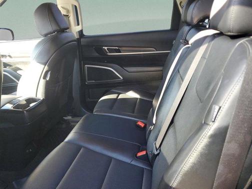 2023 Kia Telluride LX