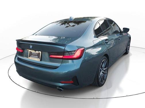 2021 BMW 330 i