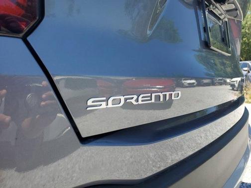 2025 Kia Sorento LX
