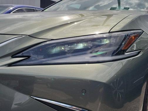 2023 Lexus ES 350 Ultra Luxury
