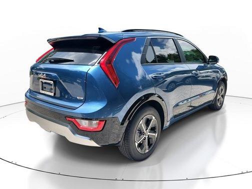 2025 Kia Niro SX