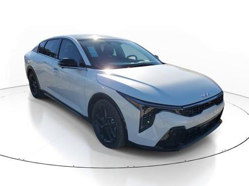 2025 Kia K4 GT-Line Turbo