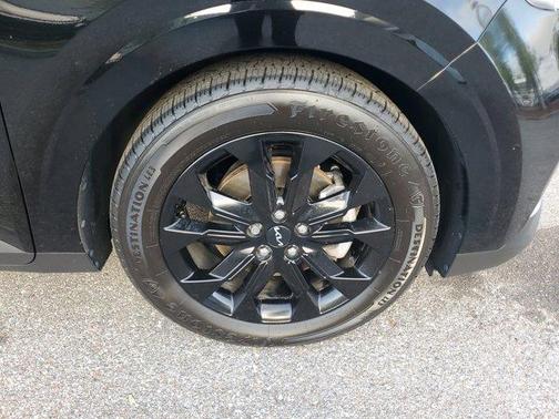 2023 Kia Carnival SX