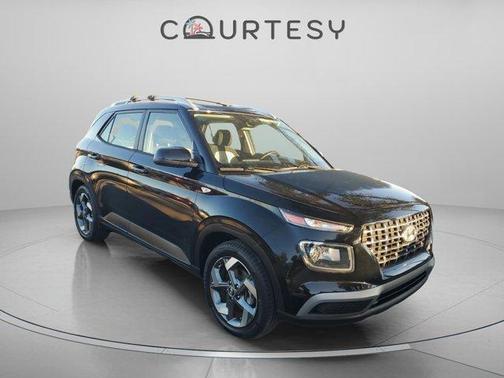 2022 Hyundai VENUE SEL