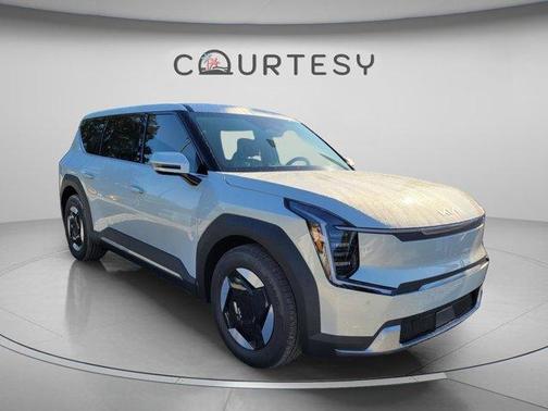 Ivory Silver 2026 Kia EV9 Light Long Range