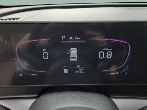 Glacial White Pearl 2025 Kia Sportage EX