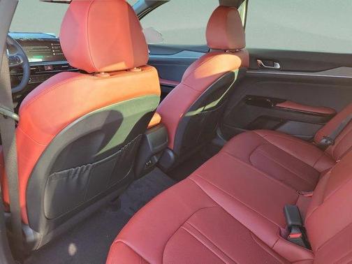 Snow White Pearl 2026 Kia K5 GT-Line