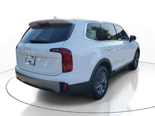 2025 Kia Telluride LX