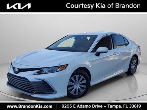 2022 Toyota Camry Hybrid LE