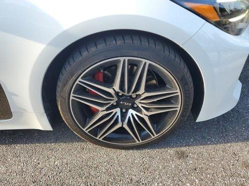 2022 Kia Stinger GT1