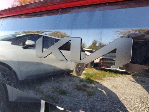 2025 Kia Carnival Hybrid SX