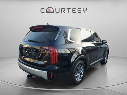 2023 Kia Telluride LX
