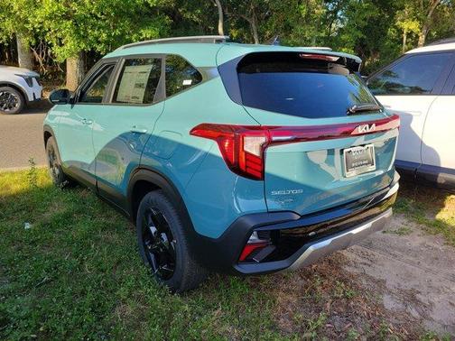 Blue 2026 Kia Seltos EX