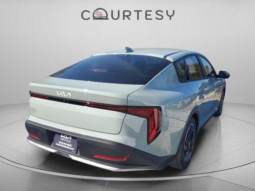 2026 Kia K4 EX