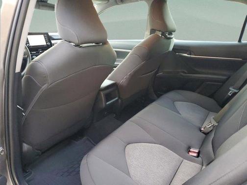 2022 Toyota Camry Hybrid LE