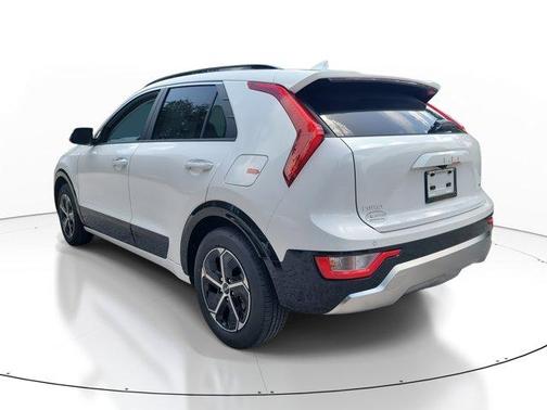 2025 Kia Niro SX
