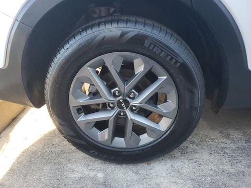 2024 Kia Telluride LX