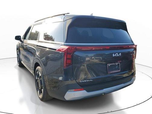 2025 Kia Carnival EX