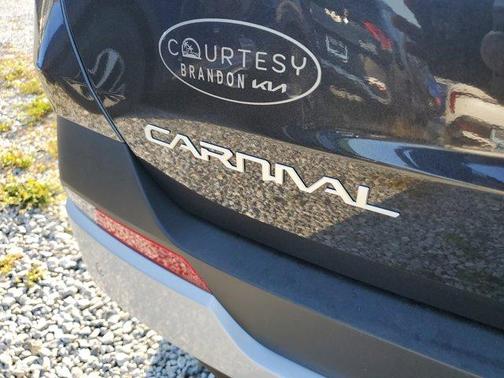 2025 Kia Carnival EX