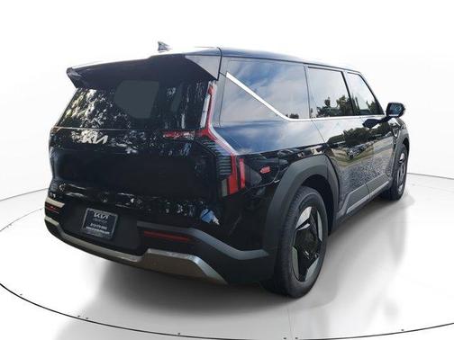 2026 Kia EV9 Light Long Range